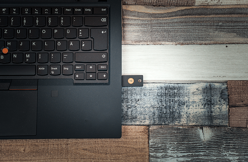 YubiKey_Notebook